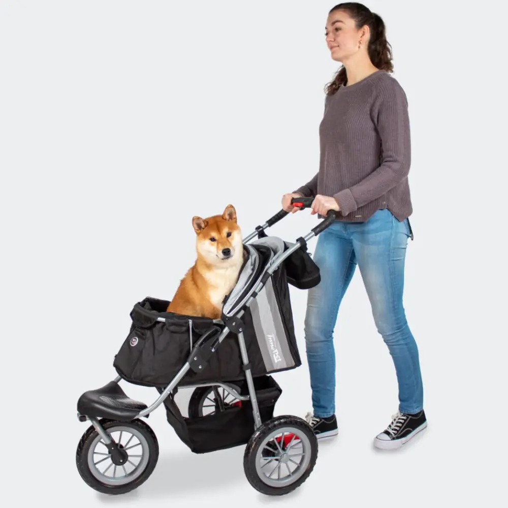 InnoPet® Comfort EFA ECO Hundebuggy schwarz grau mit Akita und Frauchen